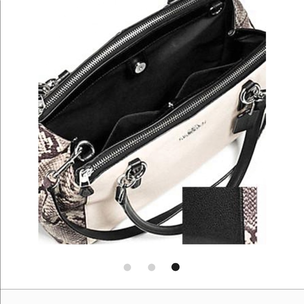 Coach Christie Carryall